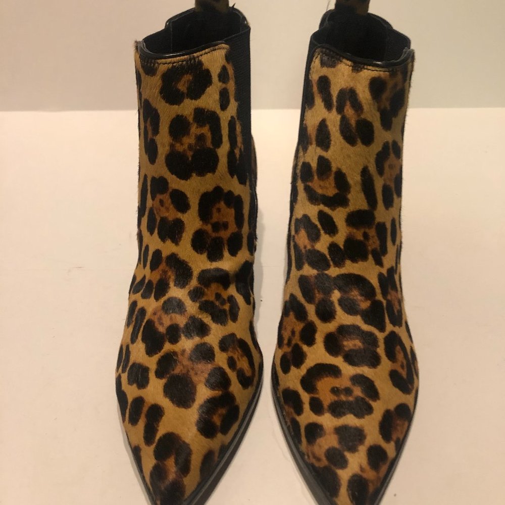 NINE  WEST  GIRAFFE DESIGN  0245